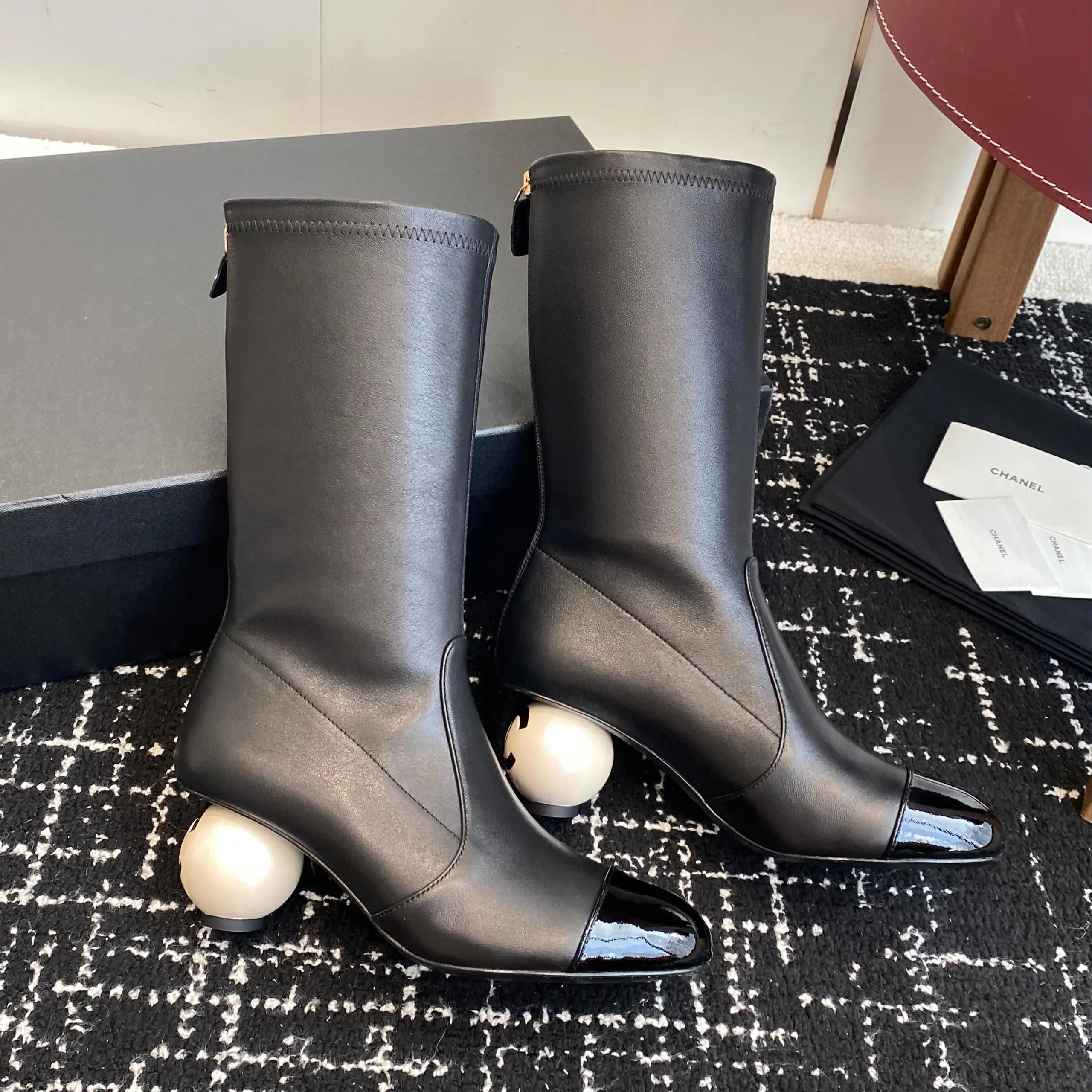 CH@NEL Big pearl heel elastic ankle boots