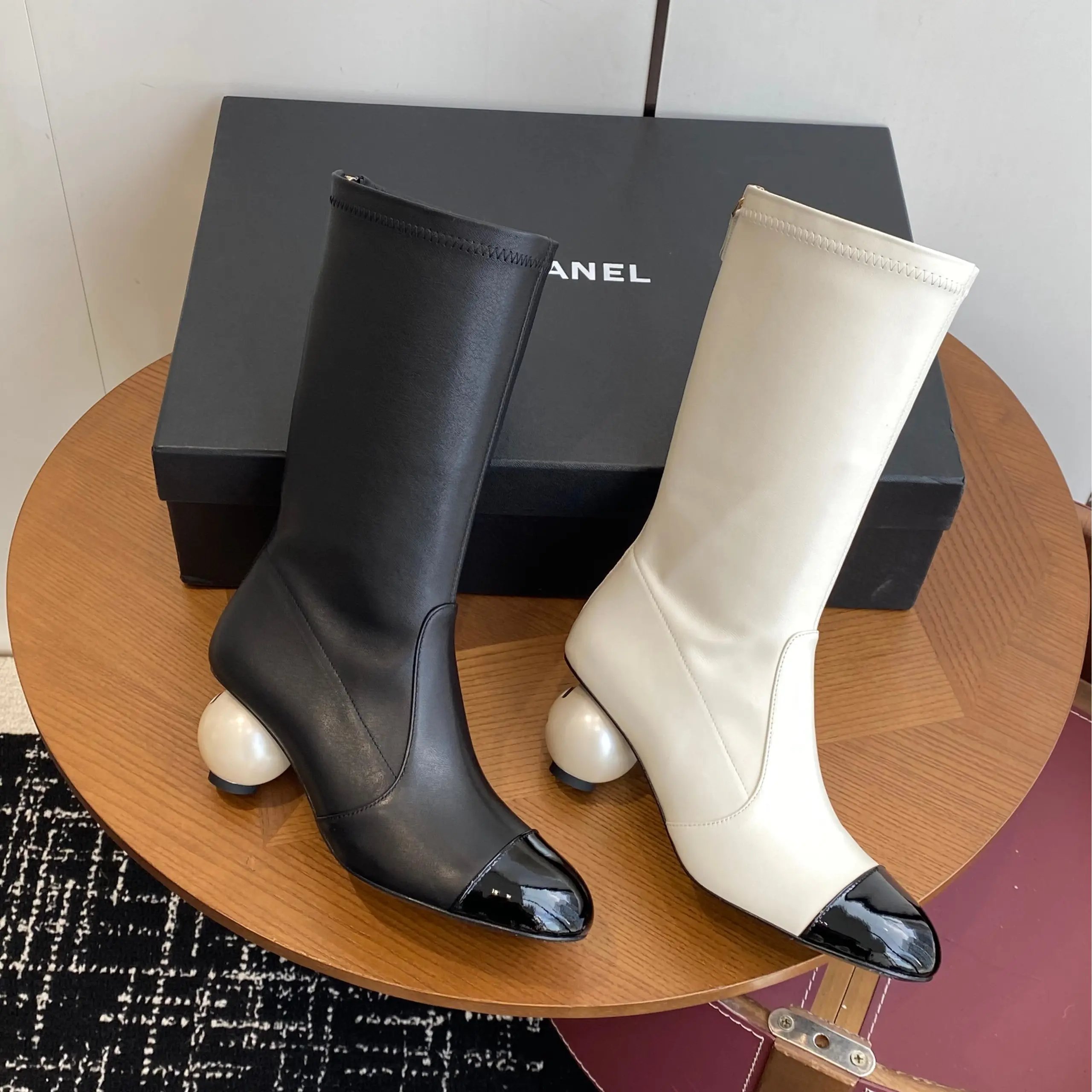 CH@NEL Big pearl heel elastic ankle boots