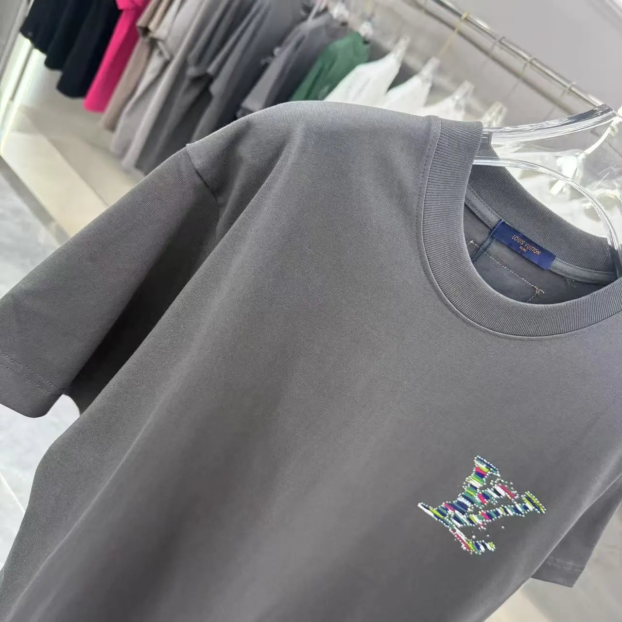 Unisex loose-fitting round-neck short-sleeved shirt