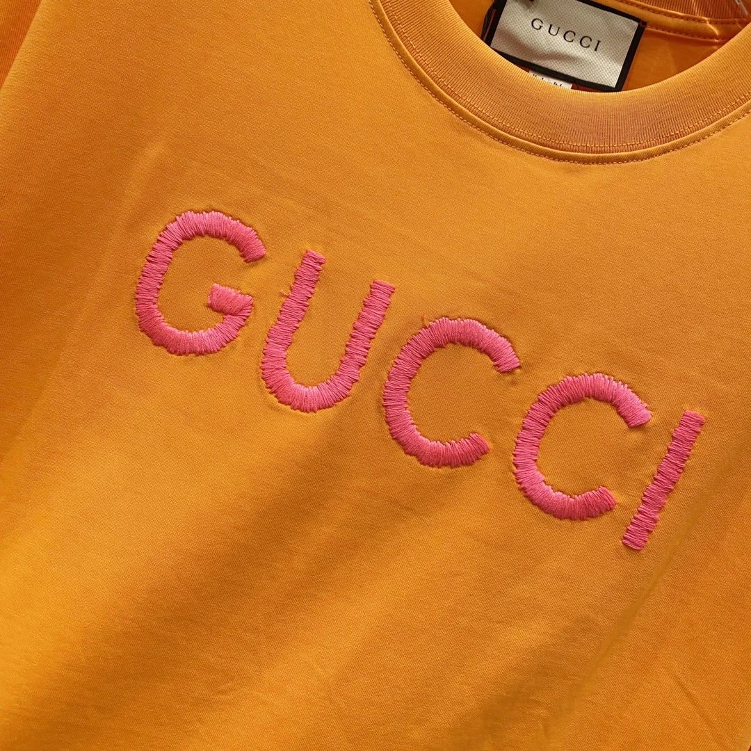 Retro pink letter embroidered round neck short-sleeved T-shirt