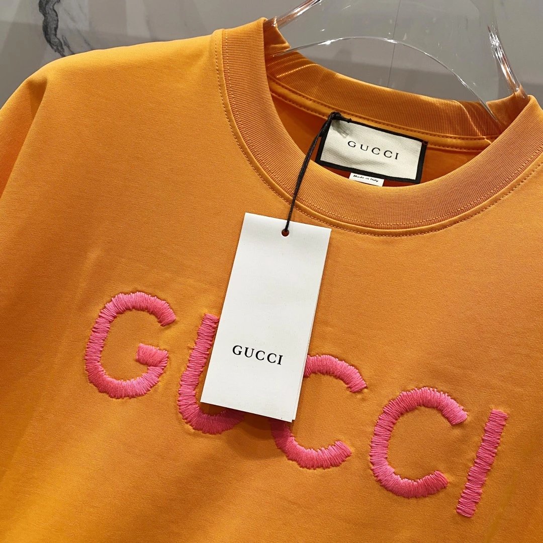 Retro pink letter embroidered round neck short-sleeved T-shirt