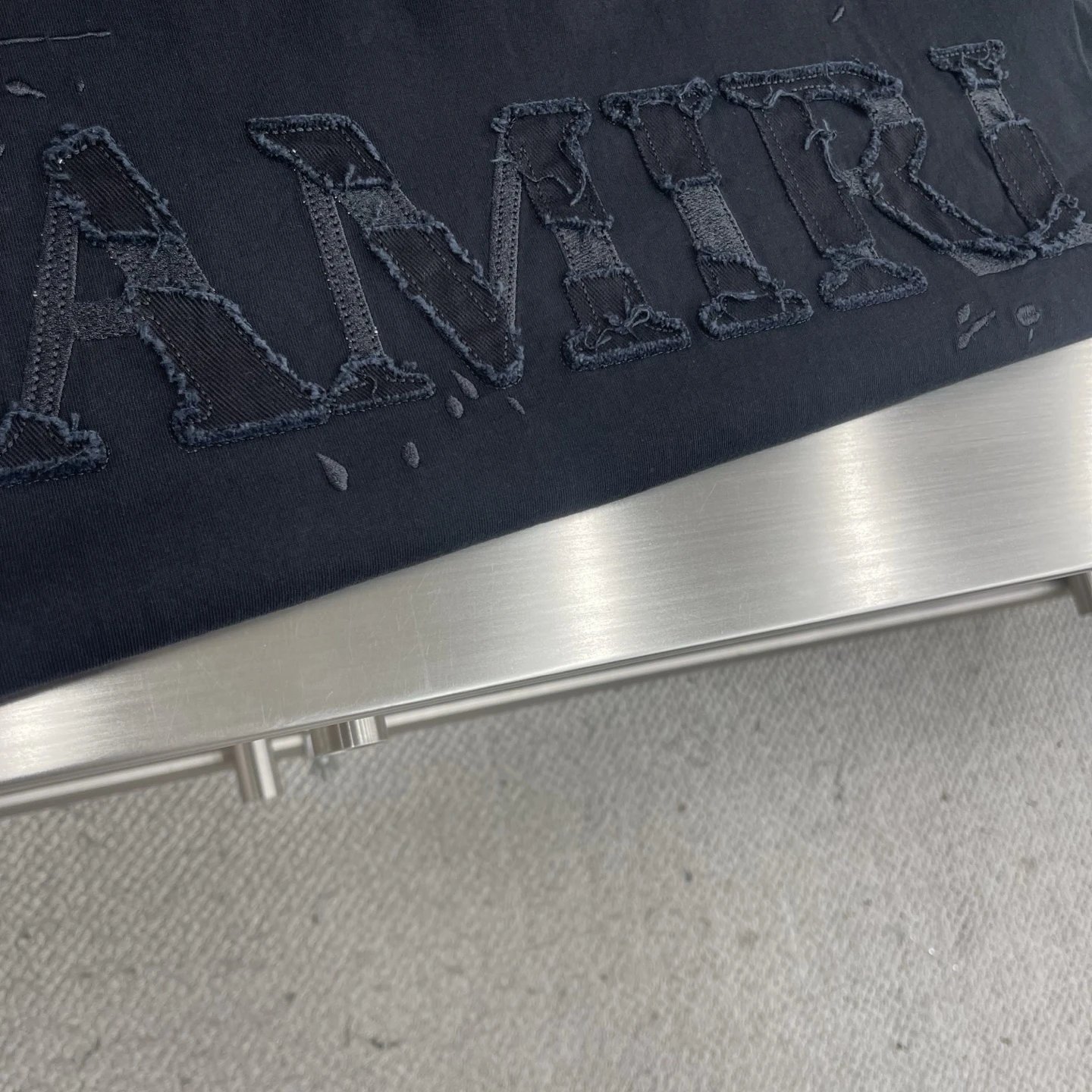 New washed short-sleeved ripped T-shirt