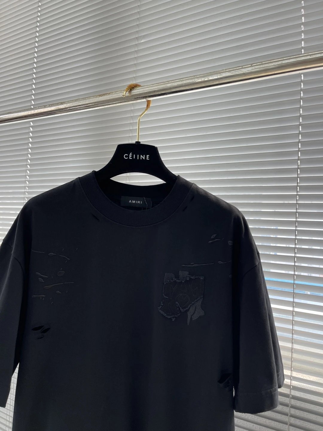 New washed short-sleeved ripped T-shirt