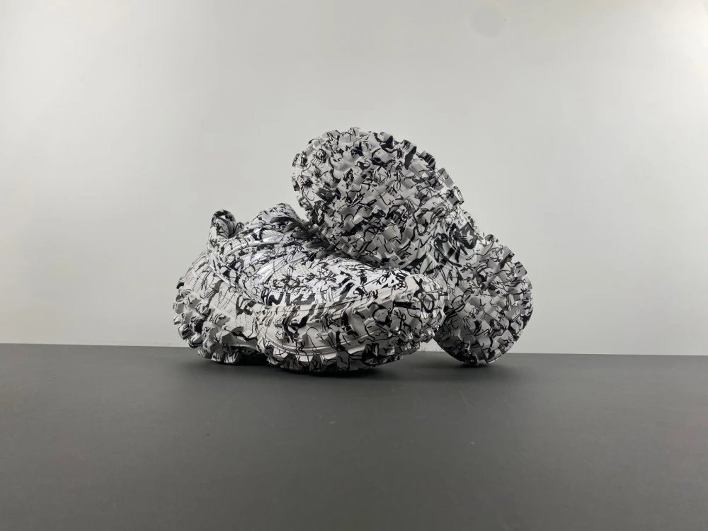 Shoes that look like tires