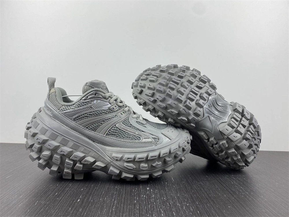 Shoes that look like tires