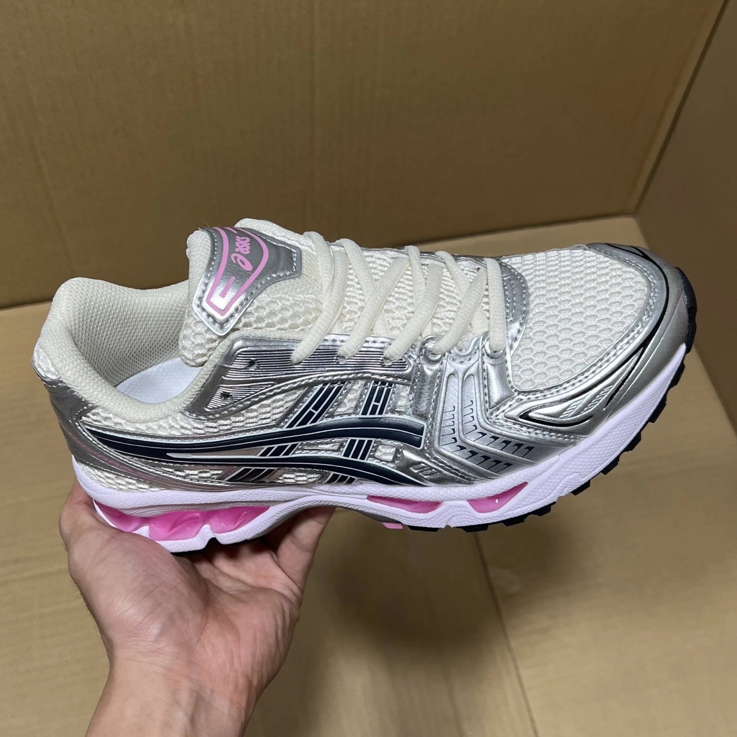 Silver White Pink 1203A537-103