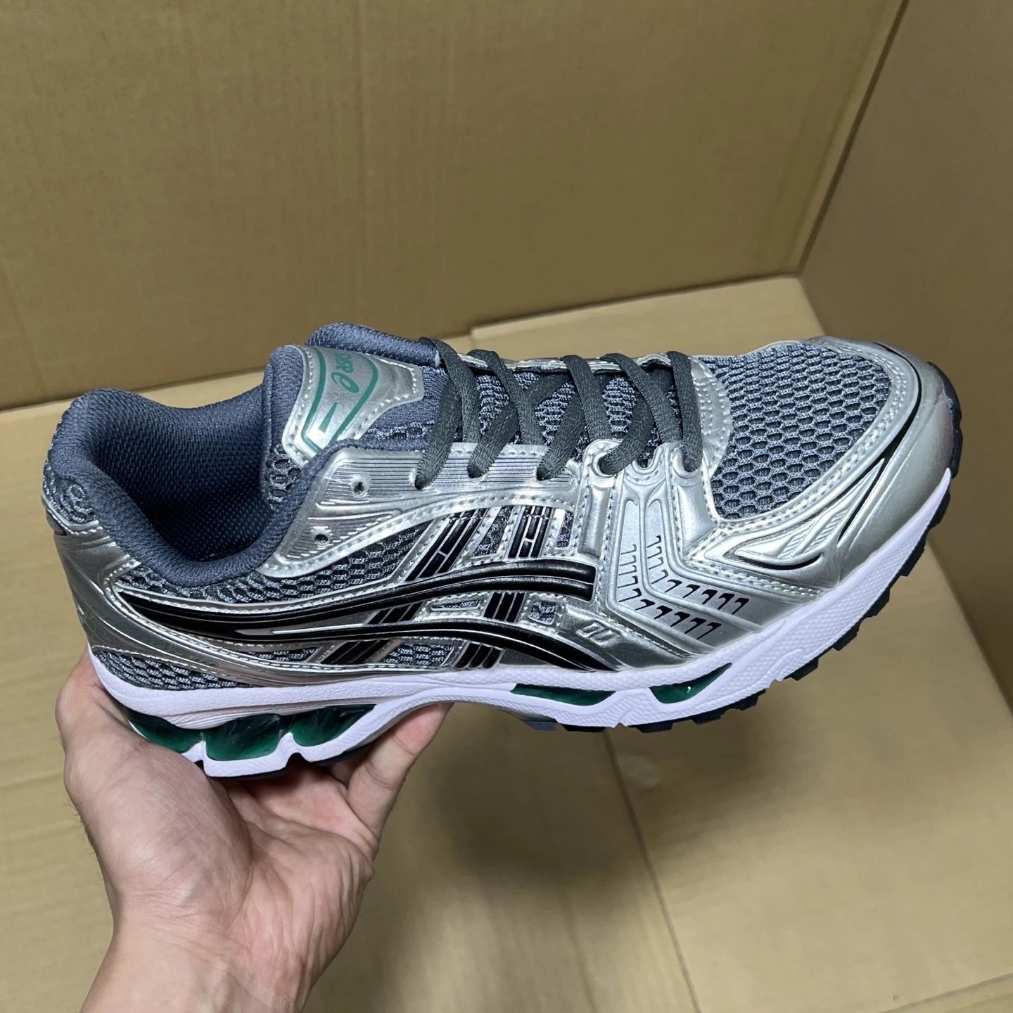 Silver Gray Green 1203A537-020