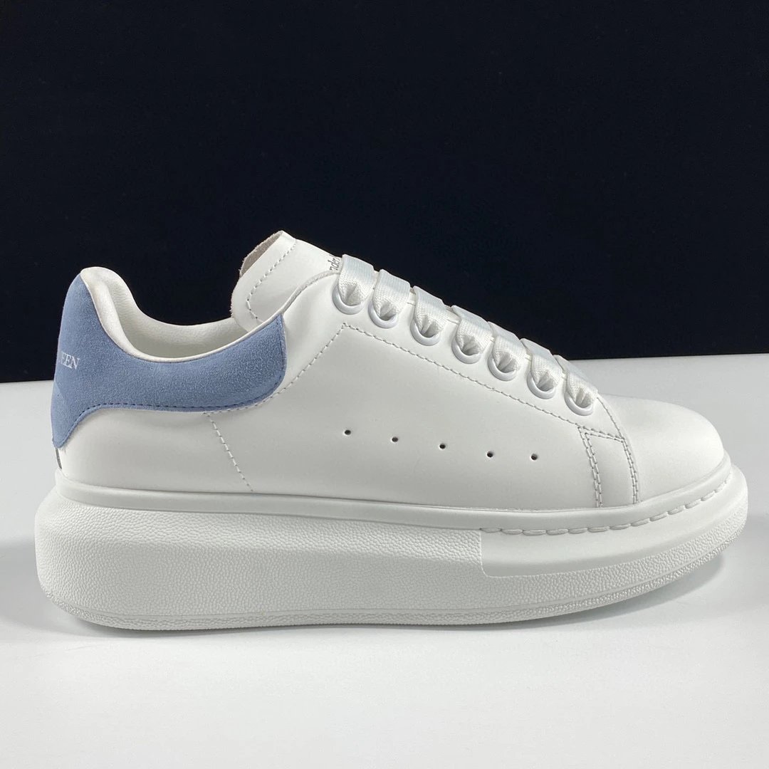 Oversized White Dream Blue