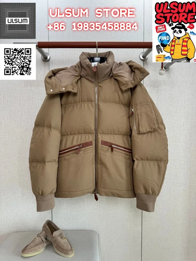 Burberry Down Jackets Hooded quilted jacket with check lining product detail image 29