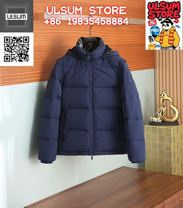 Burberry Down Jackets Hooded quilted jacket with check lining product detail image 11