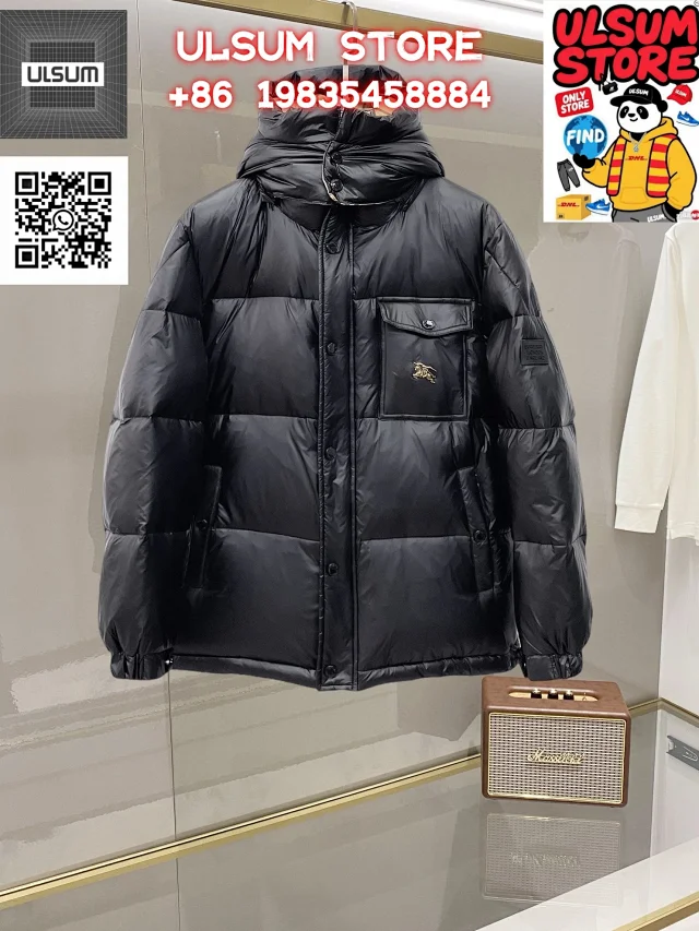 Burberry Down Jackets Hooded quilted jacket with check lining product detail image 40