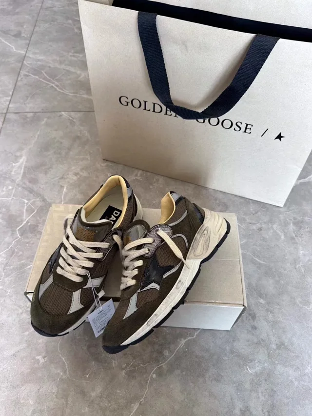 Golden Goose Sneakers Dad-Star chunky star product detail image 3