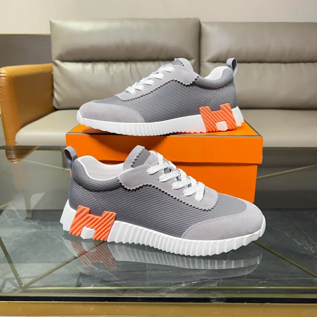 Hermès Sneakers Lace-Up with Serrated Soles and Contrast Heel Inserts product detail image 21