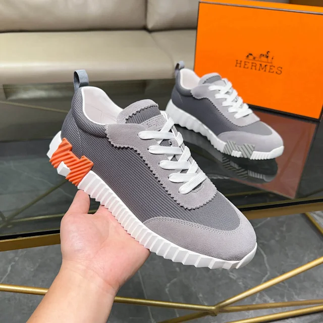Hermès Sneakers Lace-Up with Serrated Soles and Contrast Heel Inserts product detail image 20