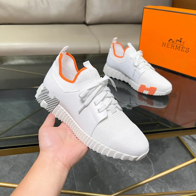 Hermès Sneakers Lace-Up with Serrated Soles and Contrast Heel Inserts product detail image 16