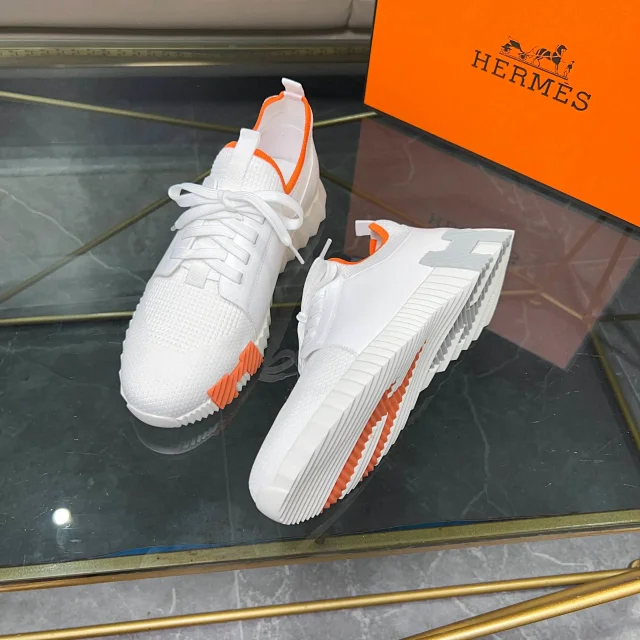 Hermès Sneakers Lace-Up with Serrated Soles and Contrast Heel Inserts product detail image 18