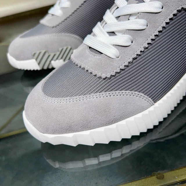 Hermès Sneakers Lace-Up with Serrated Soles and Contrast Heel Inserts product detail image 26