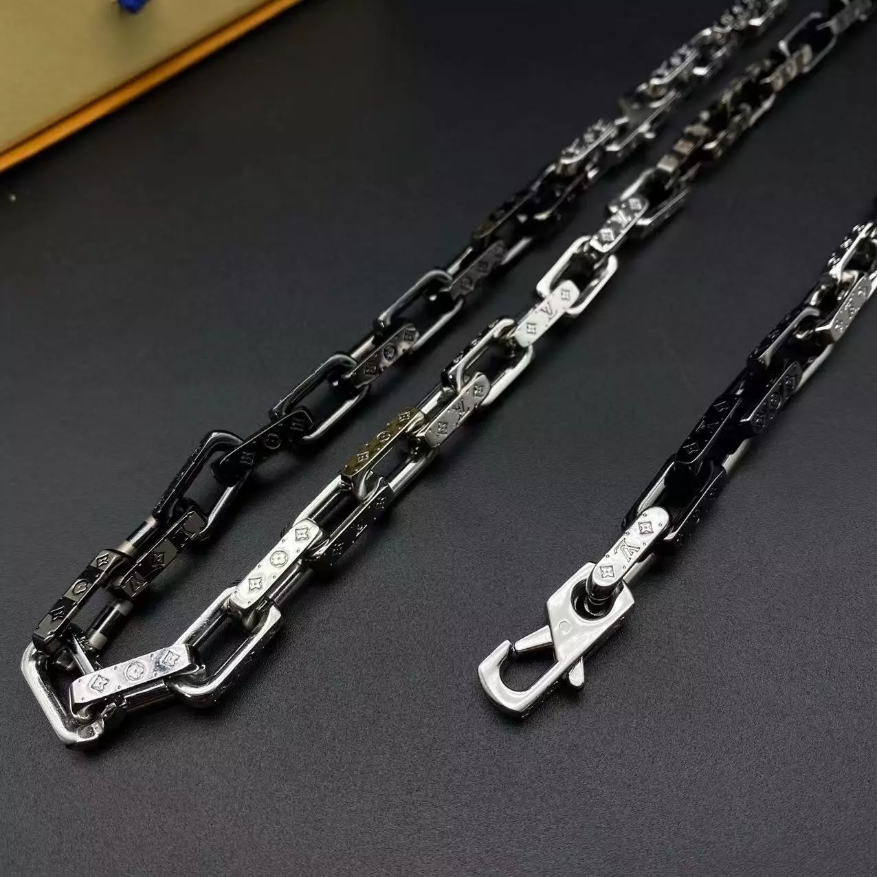 Stainless Steel Desi