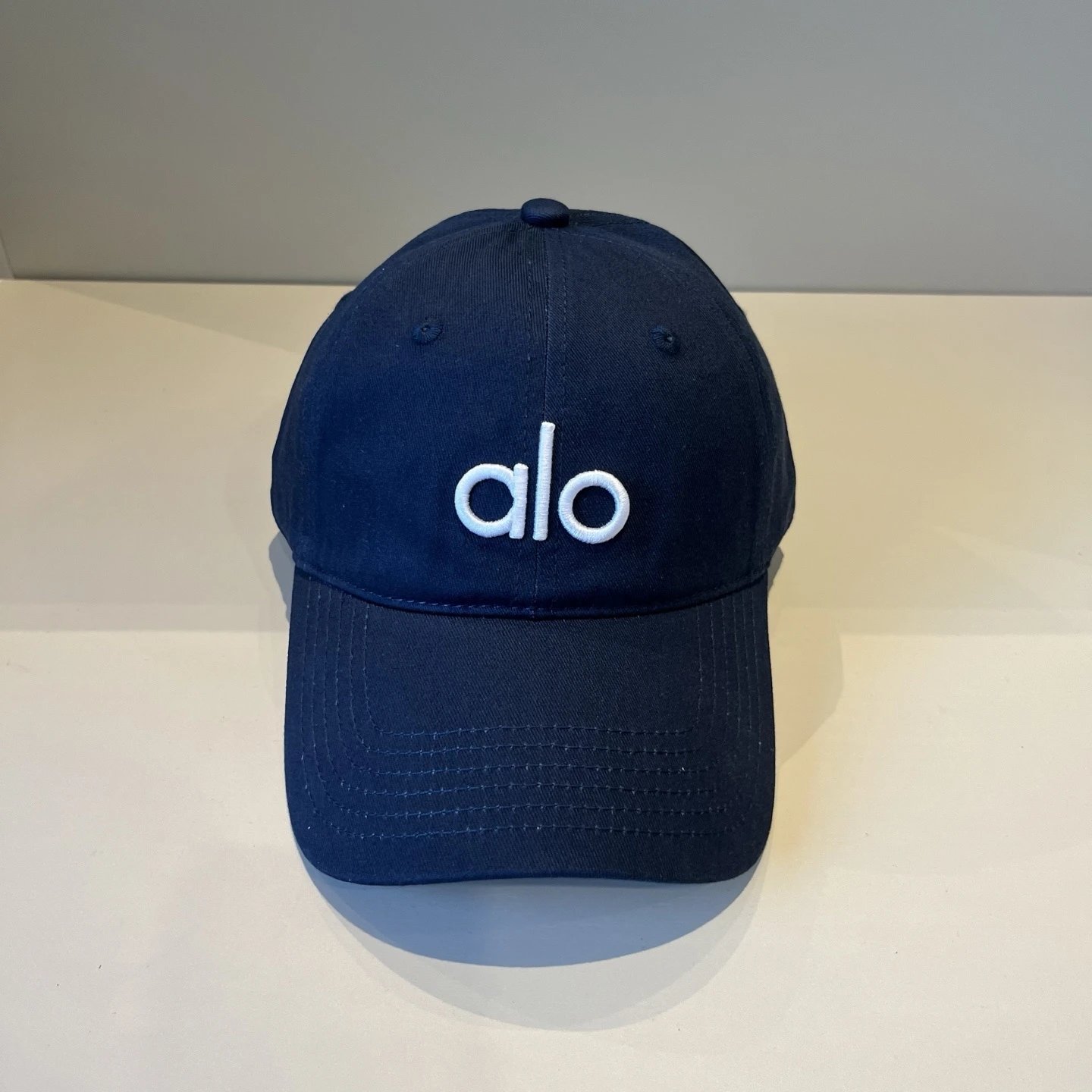 Alo Yoga Mesh Trucker Cap White - 6