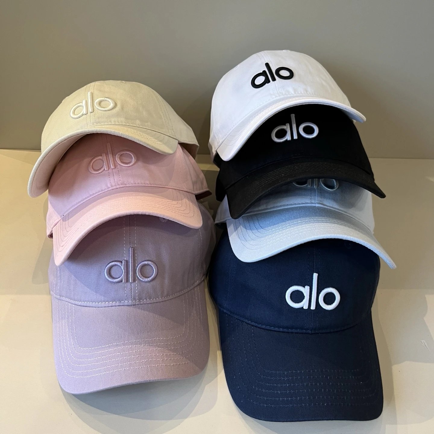 Alo Yoga Mesh Trucker Cap White - 3