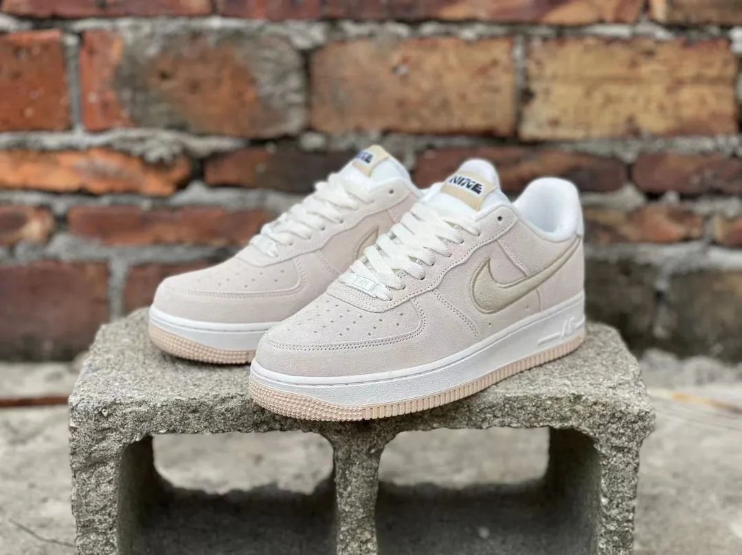 Nike Air Force 1 Desert Sneakers