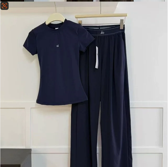 Alo Yoga Running Set