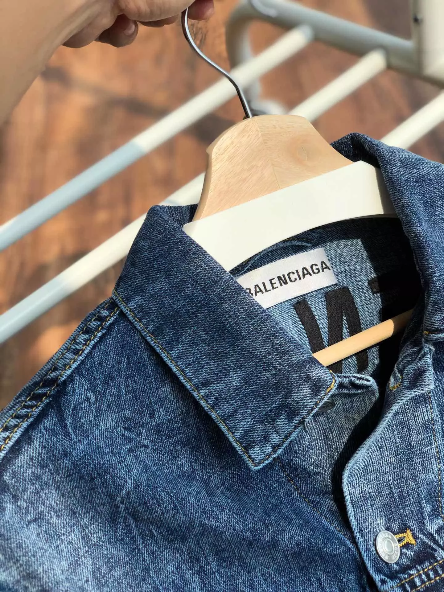 元单BALENCIAGA 19FW LOGO DENIM JACKET 巴黎世家品牌标识牛仔