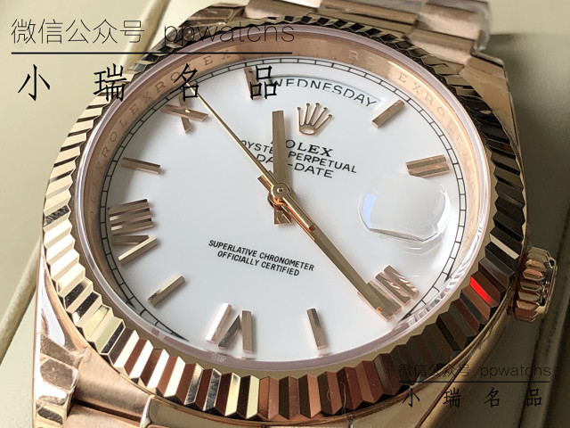 【18K玫瑰金】劳力士星期日历 40mm白面 【18K玫瑰金】劳力士星期日历 40mm白面
