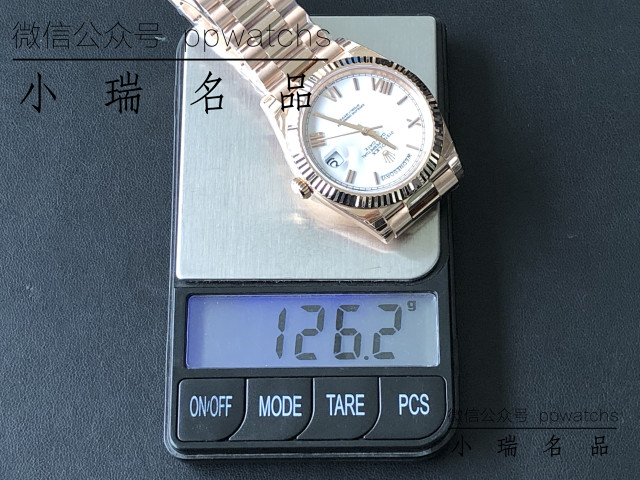 【18K玫瑰金】劳力士星期日历 40mm白面 【18K玫瑰金】劳力士星期日历 40mm白面