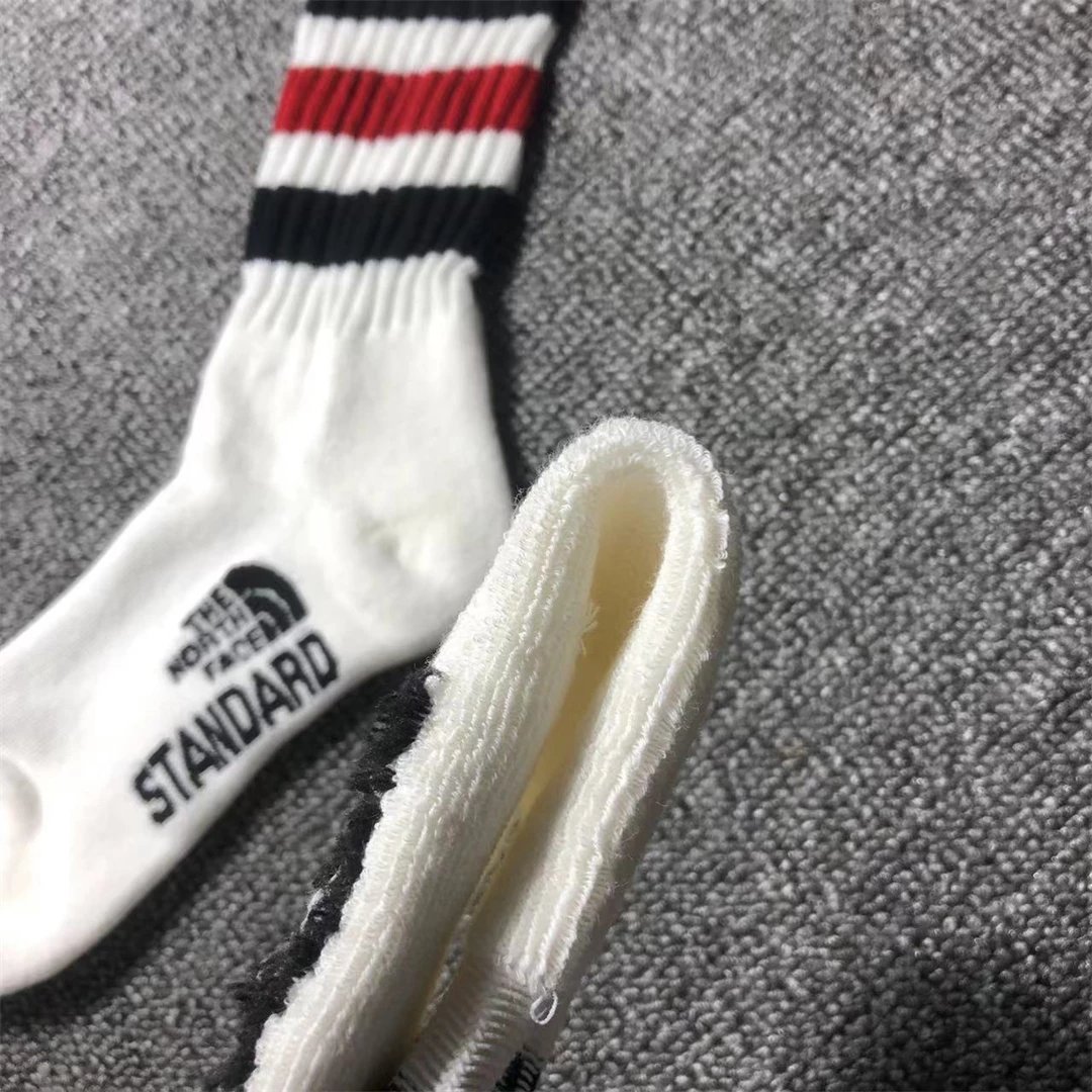 The North Face Standard Crew Socks White / Black / Red - 6