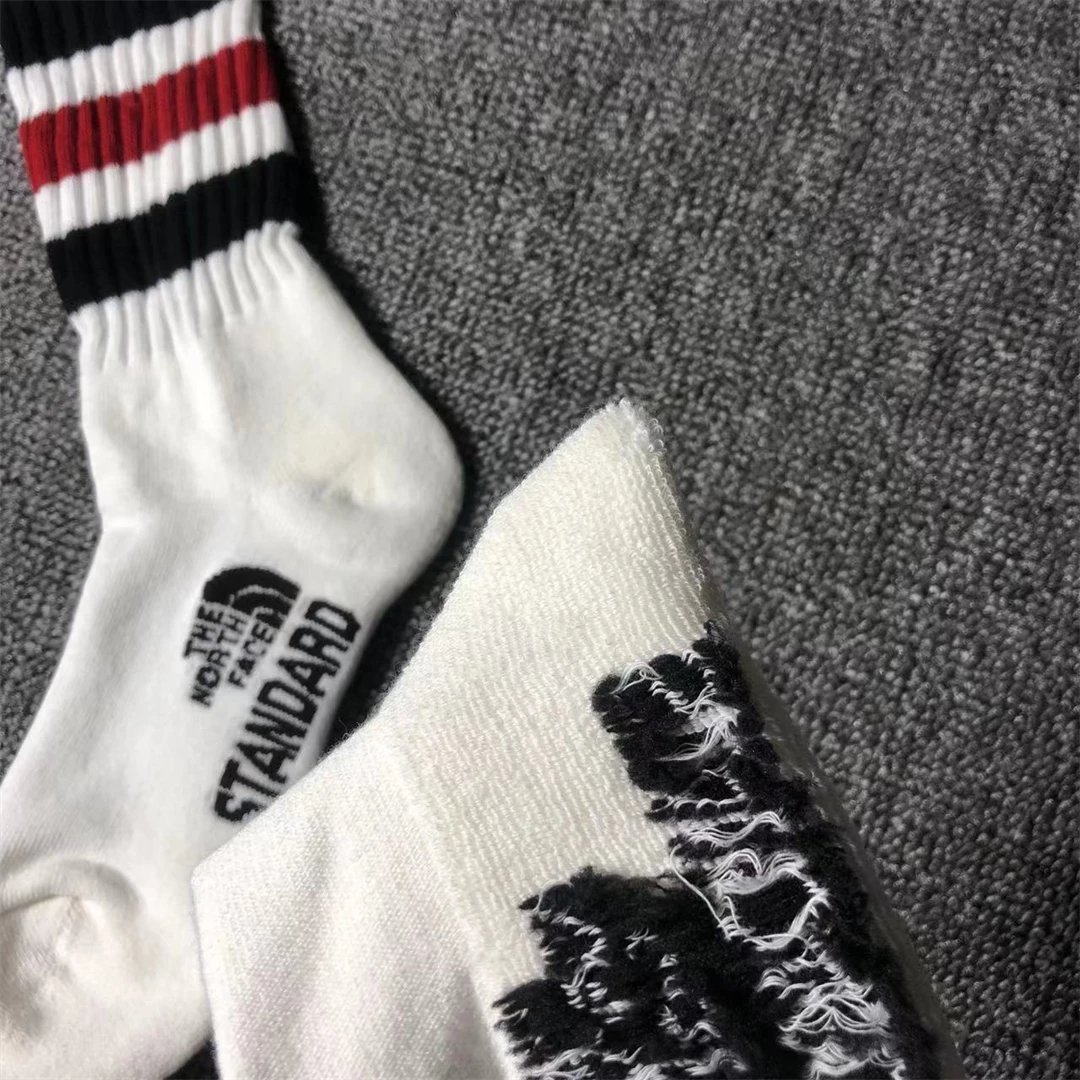 The North Face Standard Crew Socks White / Black / Red - 7