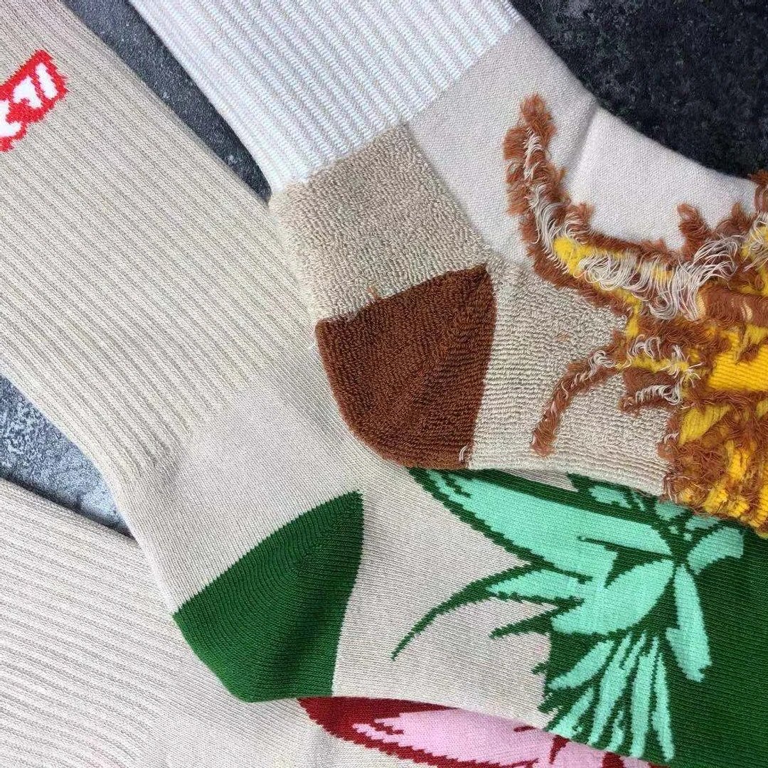 Cactus Jack Cactus Print Crew Socks Beige Red Socks - 8