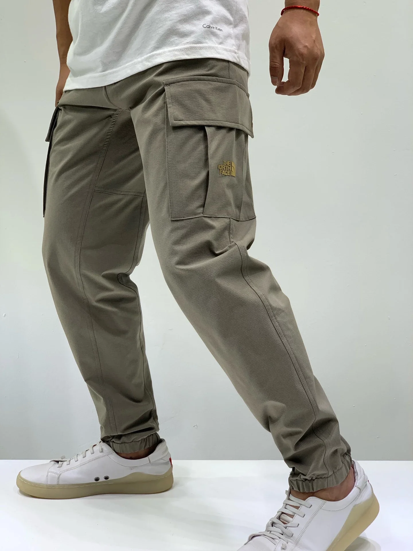 DWR防泼水、TNF首款速干工装裤！21新款男子户外梭织束口运动休闲工装裤