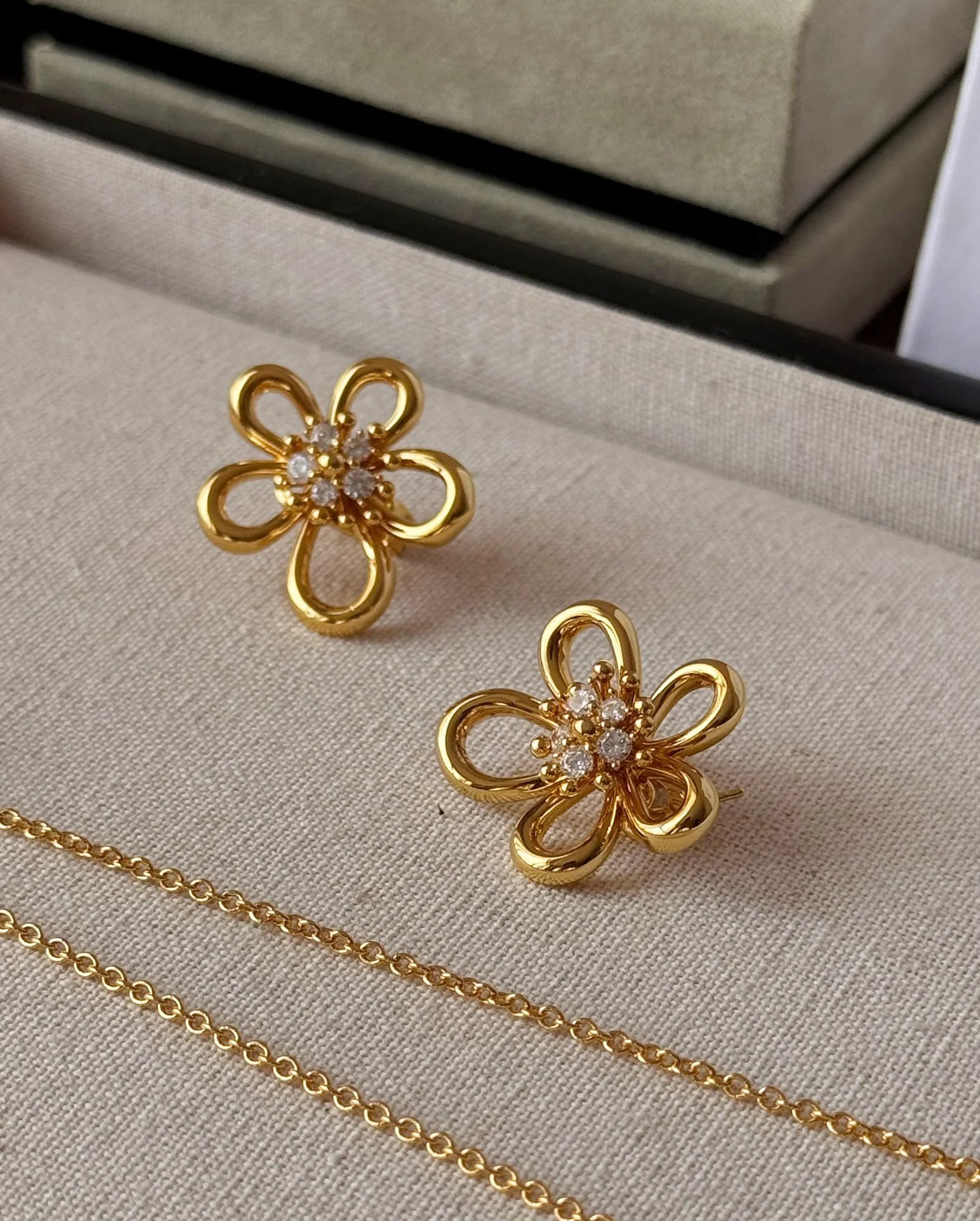 Tiffany & Co. Pave Bar Necklace foto 3