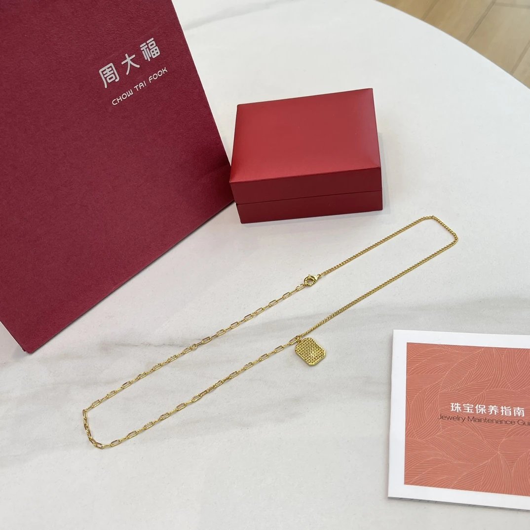Fendi Diamond Necklace foto 3