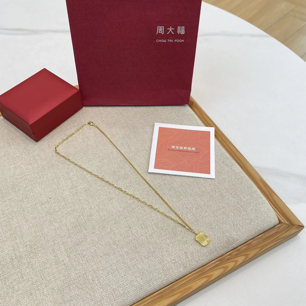 Fendi Diamond Necklace foto 2