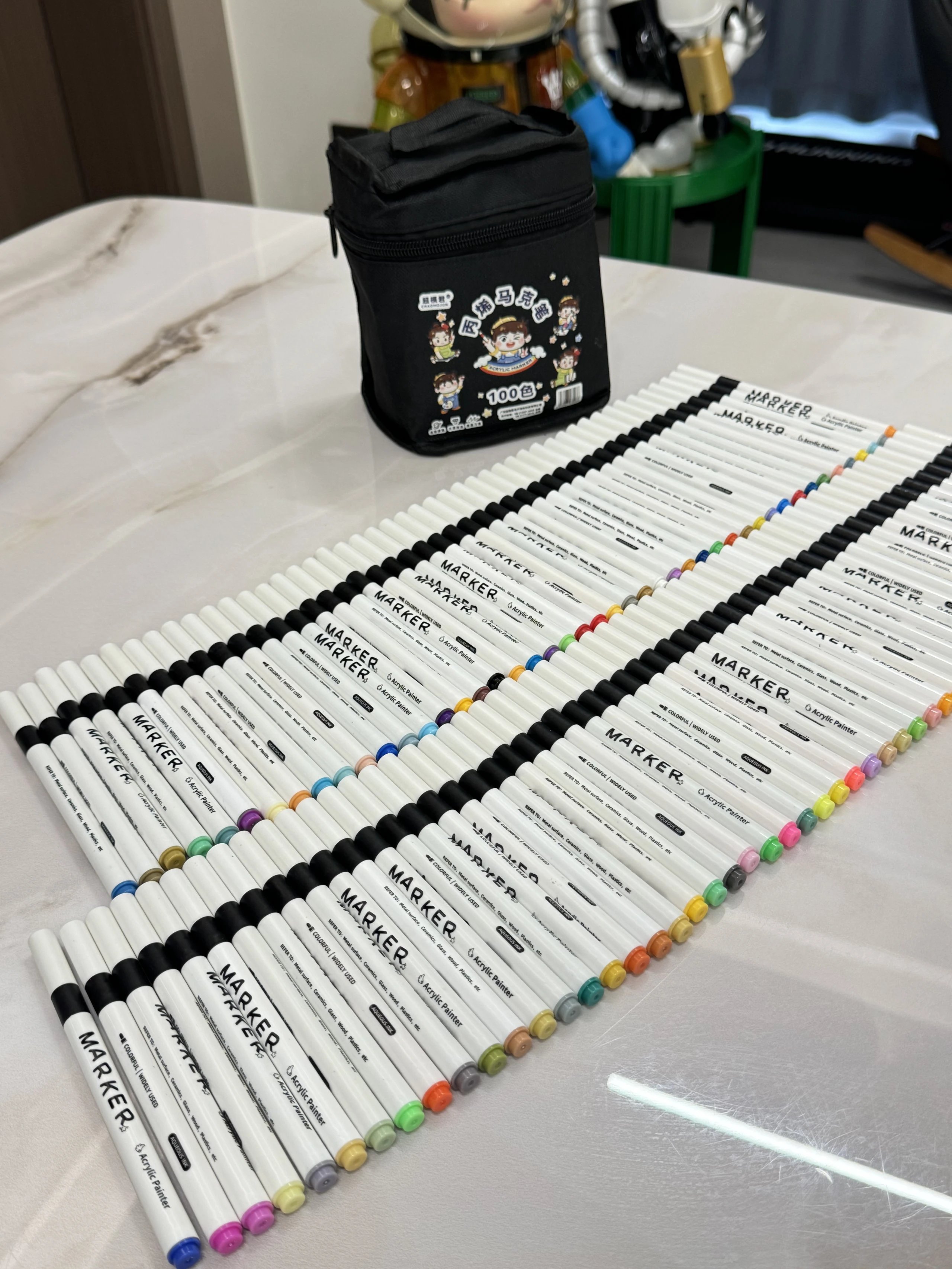 速干防水不脏手,手机壳玻璃瓶上都能画!100色 朵真丙烯马克笔