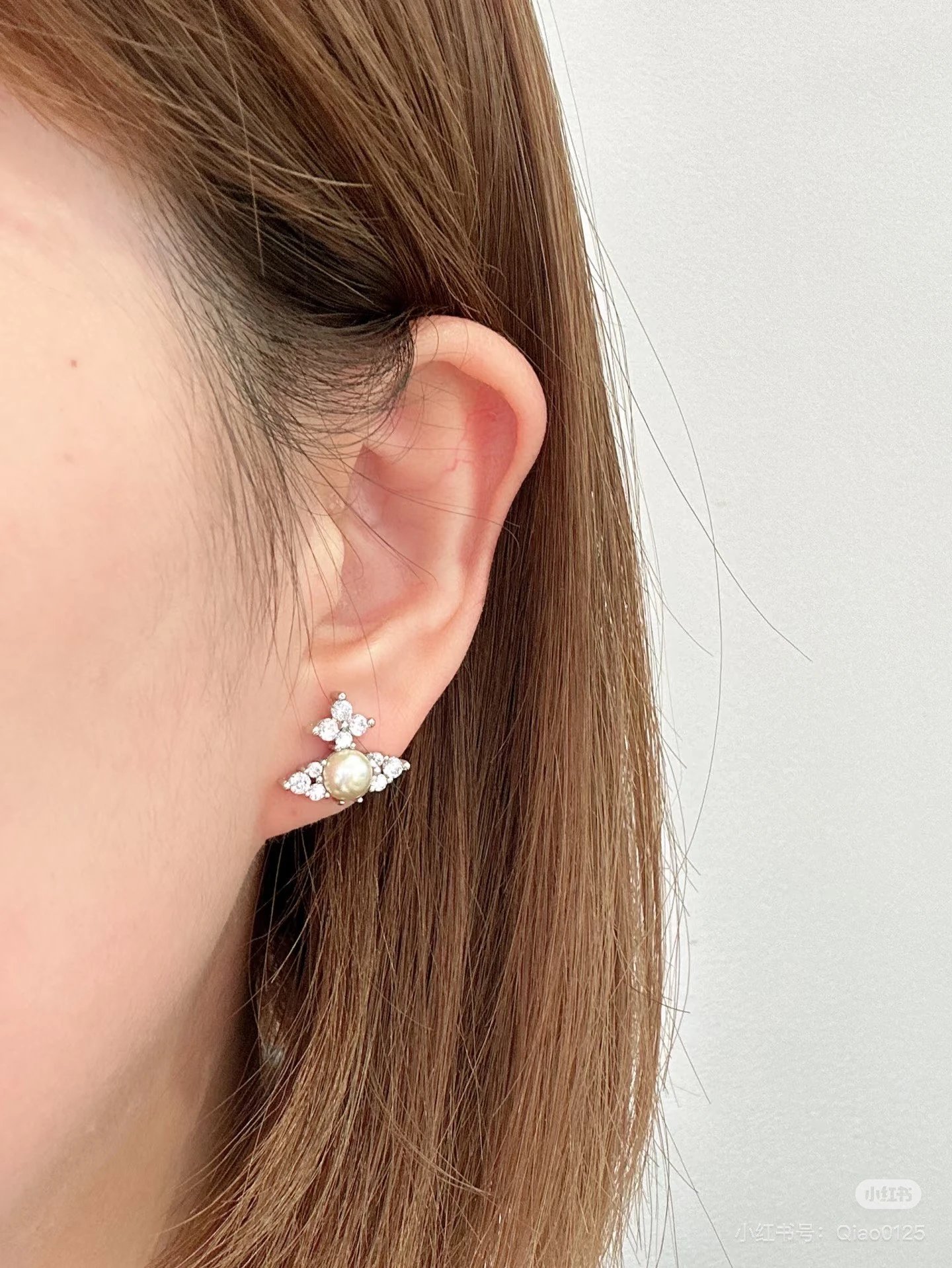 Saturn Pearl Stud Earrings