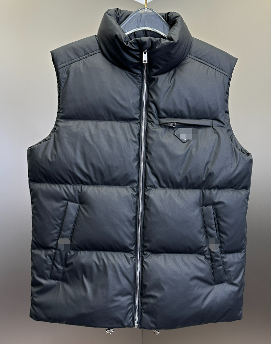 P Triangle Label Down Vest