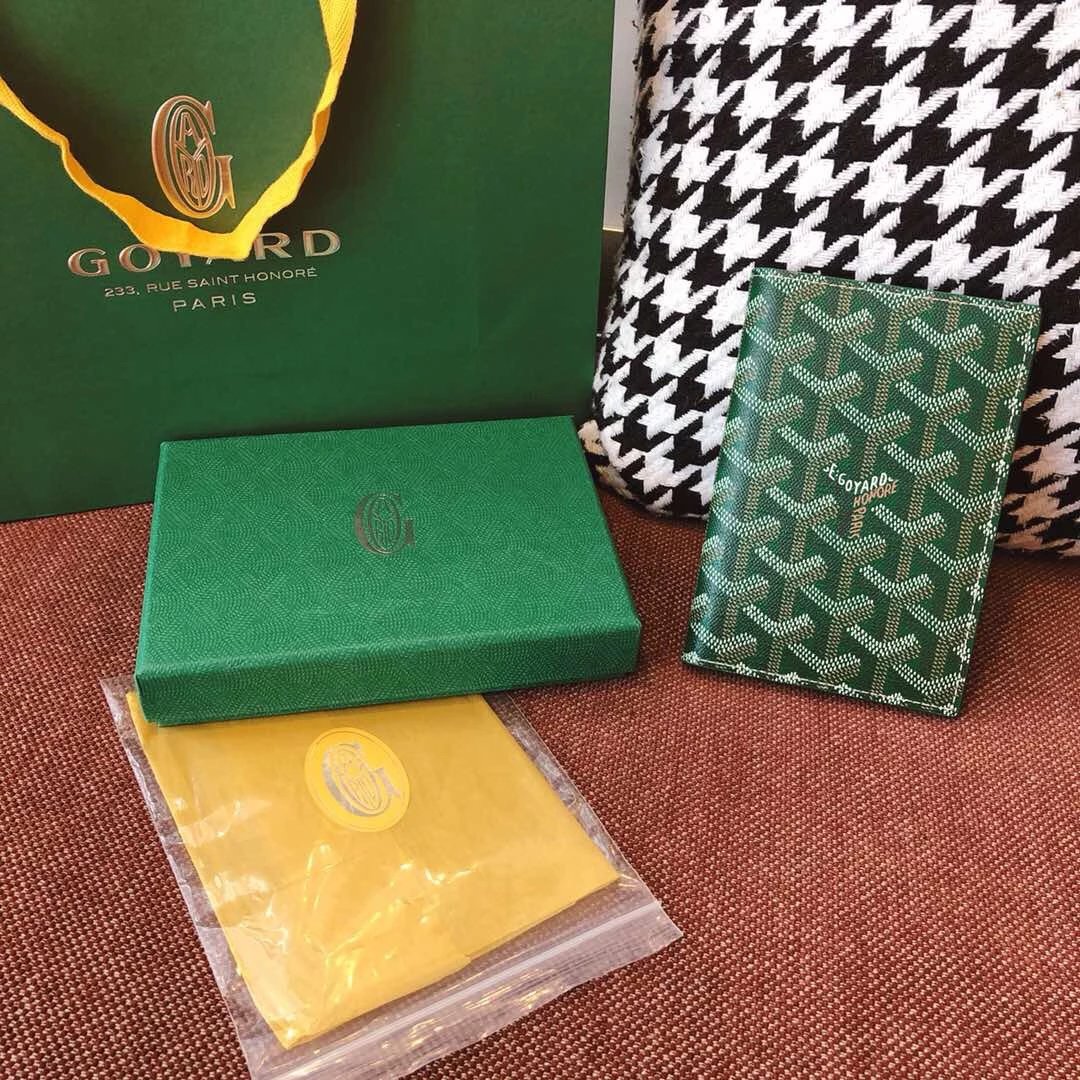 Goyard Saint Honoré Passport H