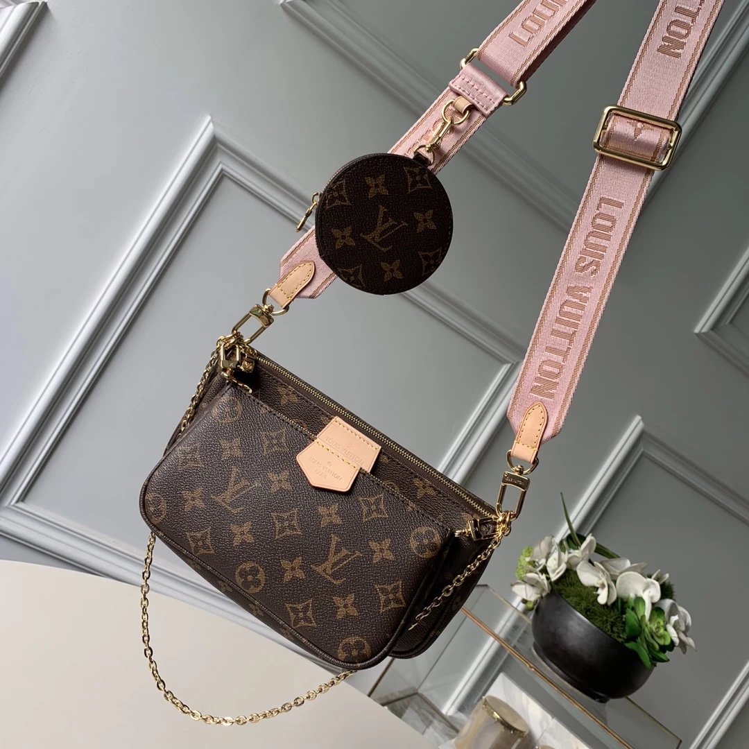 Louis Vuitton Monogram Pochett