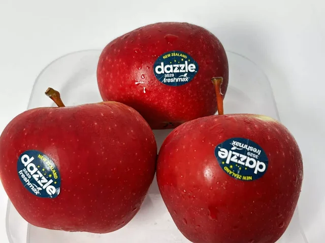新货到港 进口水果 约3斤 8-12颗 新西兰 Dazzle丹烁苹果 团购价59.9元包邮​（淘宝146元） 买手党-买手聚集的地方