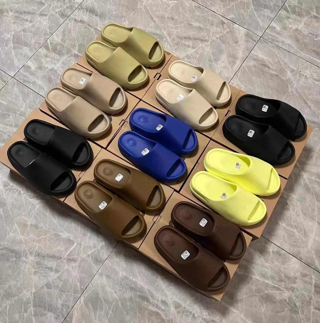YEEZY slides/foam runner