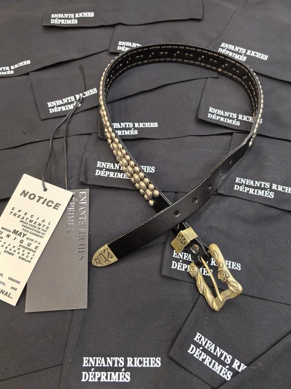 Enfants Riches Déprimés Belt