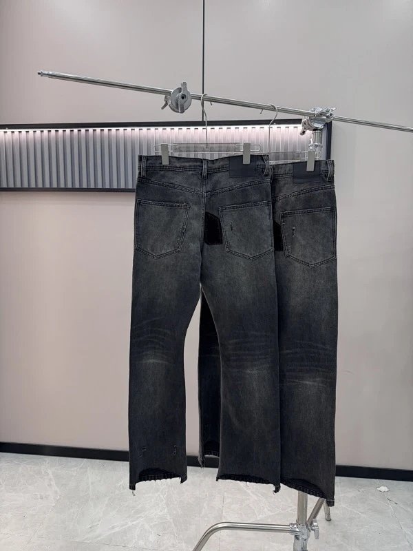 Amiri Patchwork Distressed Black Jeans product detail 32 in Litbuy spreadsheet finds