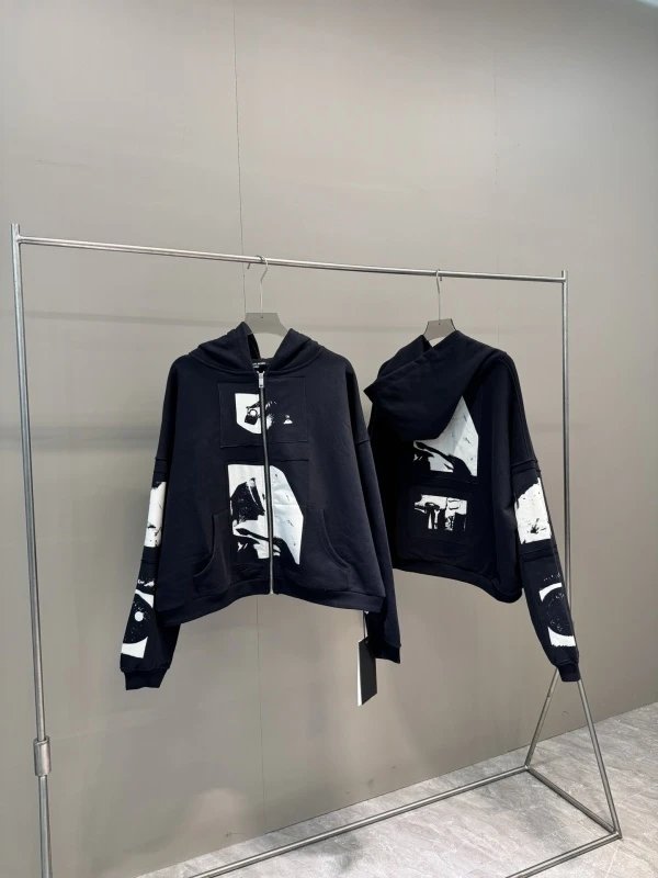 Graphic Print Hooded Sweatshir