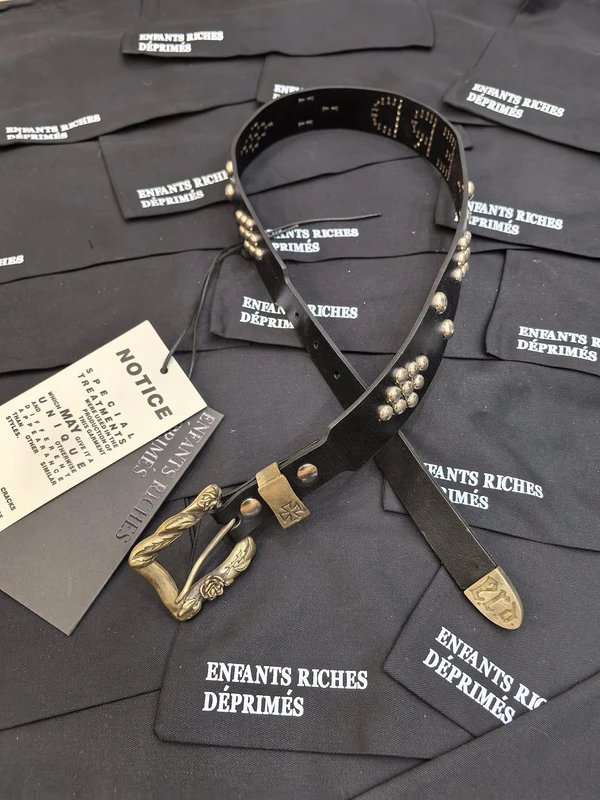 Enfants Riches Déprimés MAYA B