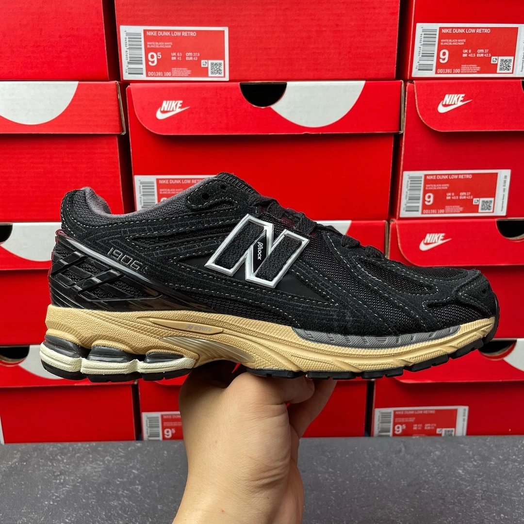 New Balance 1906R Black Tan