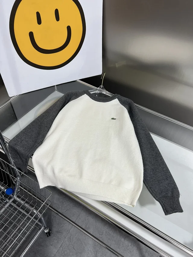 Lacoste Knitwear Crew-neck knit sweater with crocodile logo product detail image 14