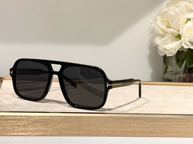 Tom Ford Sunglasses: seller detail photo 5